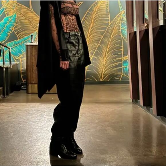 Baum und Pferdgarten Black Faux Leather Pants Size 8 Quilted Baggy Tapered $279 - Picture 10 of 14